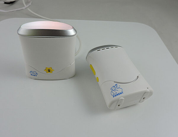 VOX 기능을 가진 주문을 받아서 만들어진 휴대용 가정 쌍방향 대화 아기 오디오 감시자